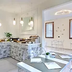 Boutique San Giovanni Hotel