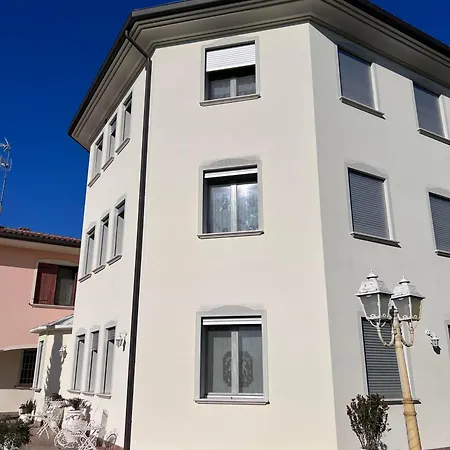 Boutique San Giovanni 圣乔瓦尼·因皮尔斯