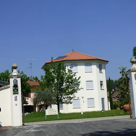 Boutique San Giovanni Hotel 3*