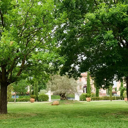 Boutique San Giovanni 圣乔瓦尼·因皮尔斯