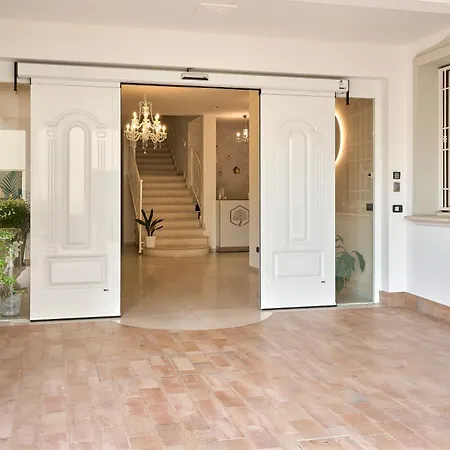 Boutique San Giovanni 酒店 3*