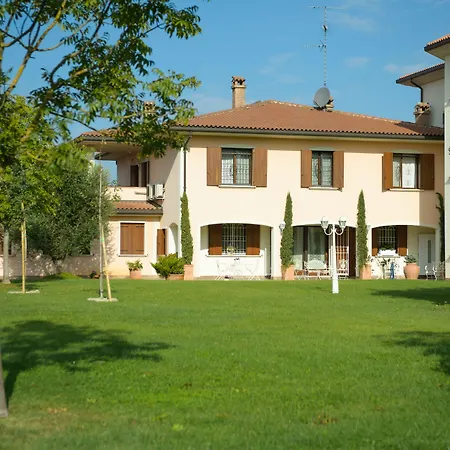 Boutique San Giovanni 3* 圣乔瓦尼·因皮尔斯