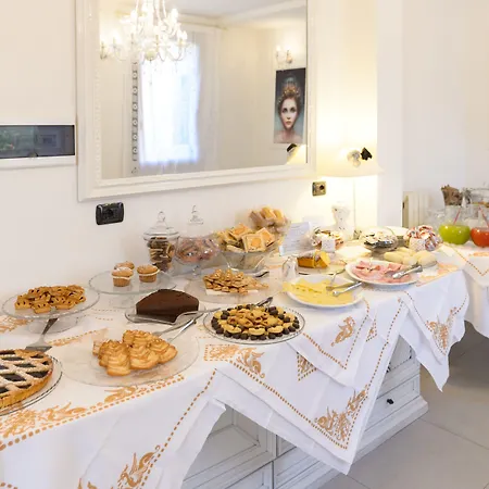 Boutique San Giovanni 酒店 3*