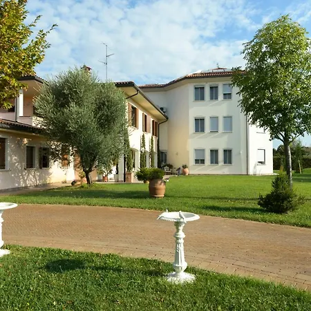 Boutique San Giovanni Hotel 3*