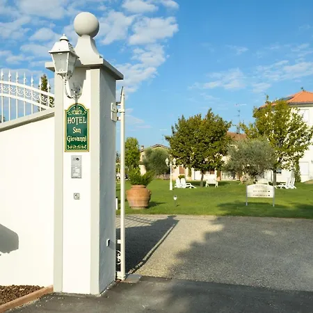 Boutique San Giovanni Hotel 3*