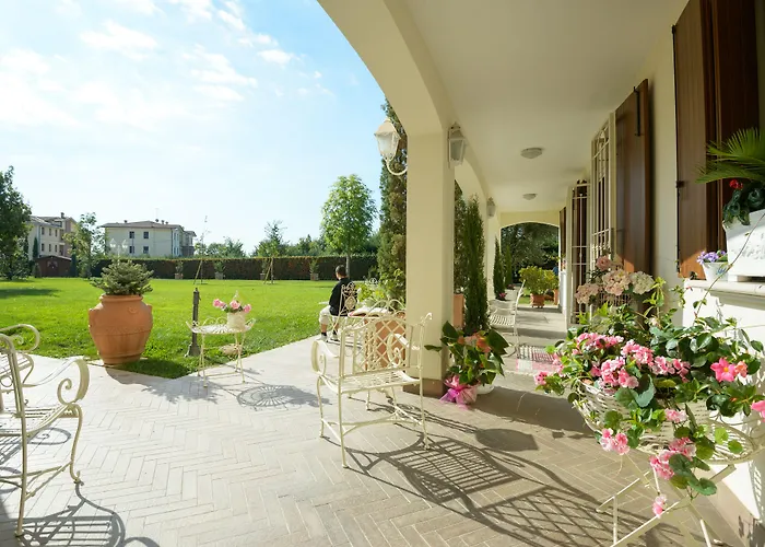 Boutique San Giovanni 3* San Giovanni in Persiceto